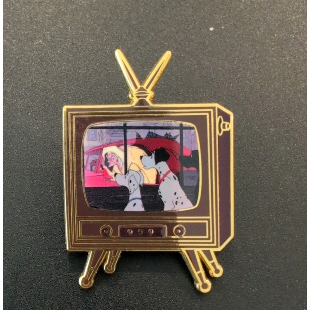 Disney 101 Dalmatians TV Scenes Blind Box Enamel Pin Pongo Perdita Cruella New